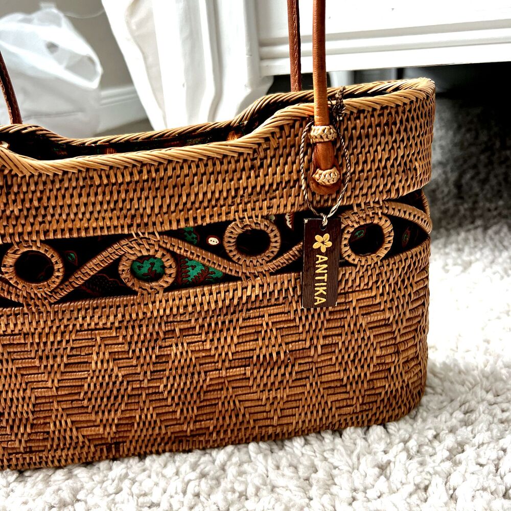 Antika Bali Rattan Cricle Wicker Purse Tote Bag Leather Strap Fabric Lining NWOT